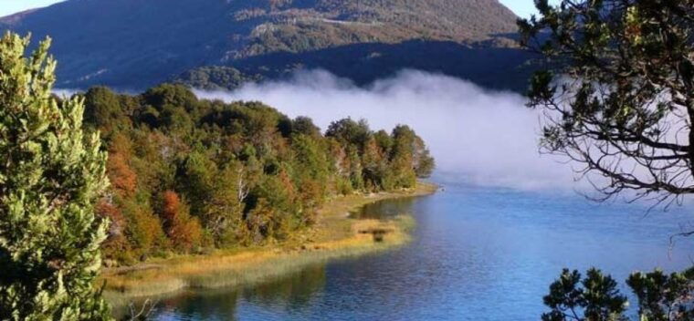 bariloche-full-day-el-bolson-and-puelo-lake-tour