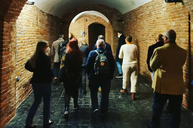 barolobarbaresco-wine-tour-with-a-local-winemaker-from-alba-3