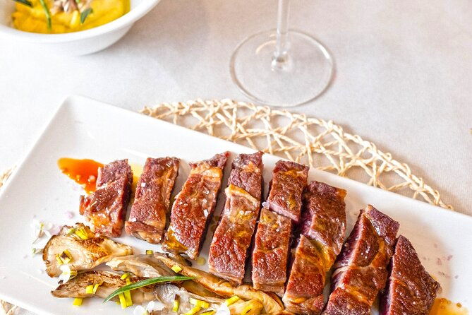 barrels-and-dishes-of-typical-local-gastronomy