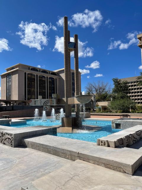 barrio-viejo-tucson-walking-tour-scott-avenue-with-guide