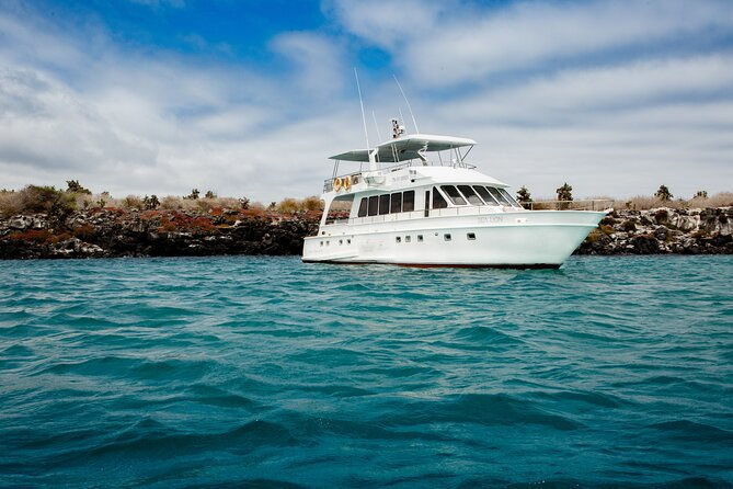 bartolome-island-on-board-of-sea-lion-yacht