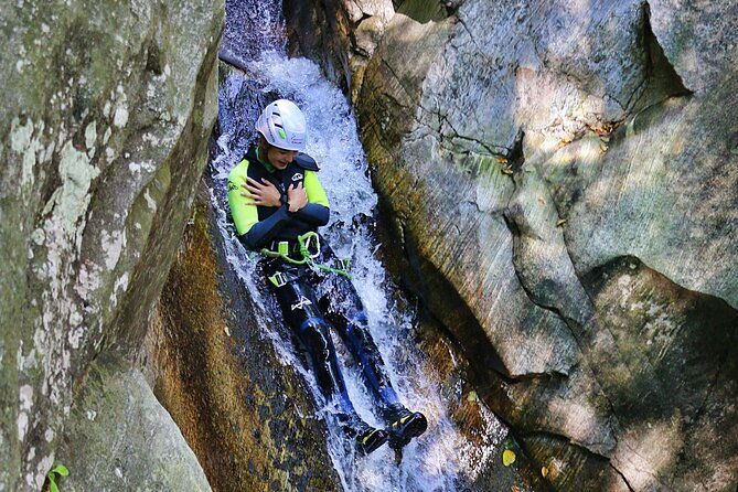 basic-corippo-canyoning-experience-in-valle-verzasca