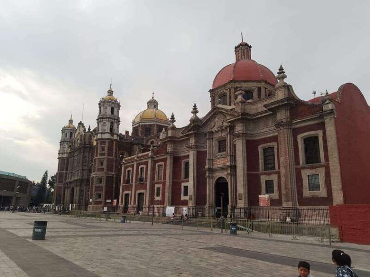 basilica-de-guadalupe-complete-walking-tour