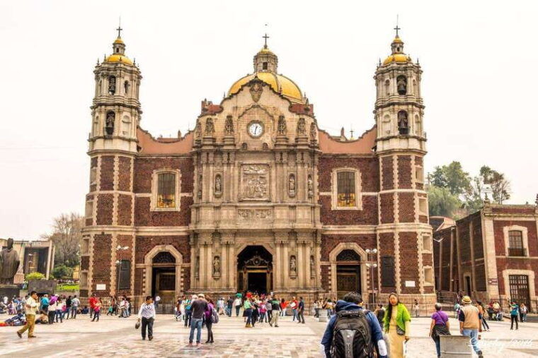 basilica-of-our-lady-of-guadalupe-private-tour-transport