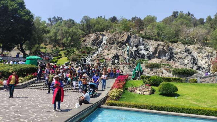 basilica-of-our-lady-of-guadalupe-private-tour-transport