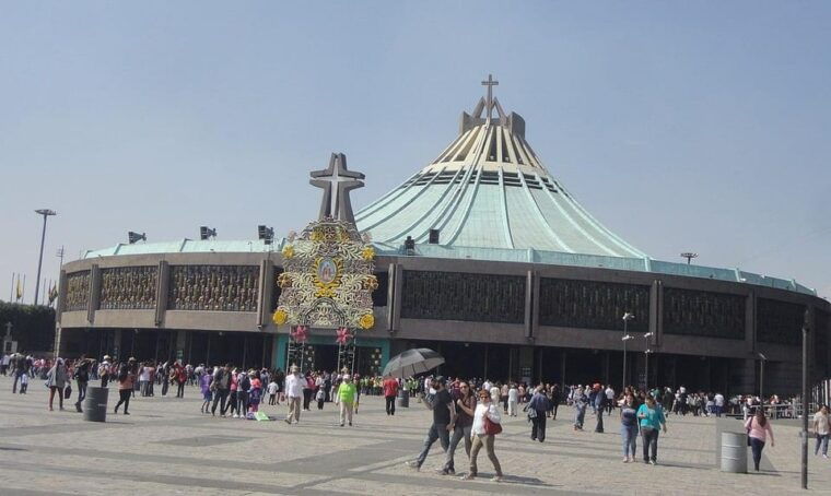 basilica-of-our-lady-of-guadalupe-private-tour-transport