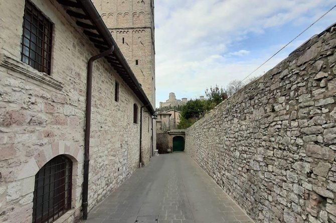 basilica-of-st-francis-of-assisi-tour-with-official-guide