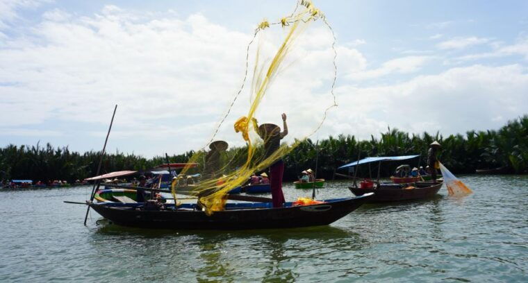 basket-boat-at-coconut-village-kitchen-show-and-big-lunch
