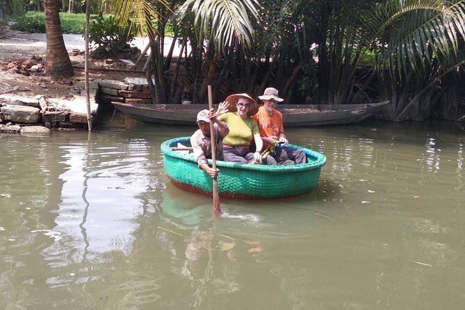 Basket boat, sightseeing, bamboo class - Key Points