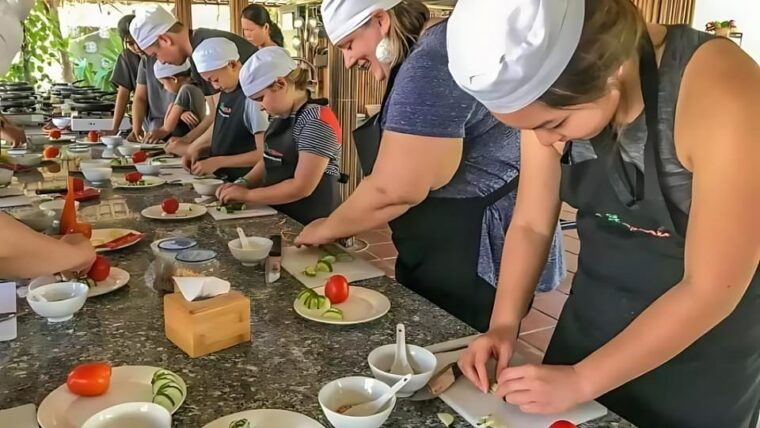basket-boat-tour-with-lantern-making-and-cooking-class