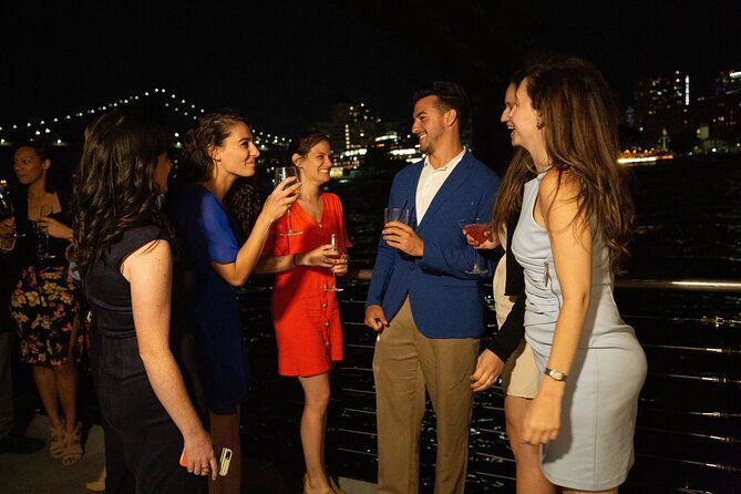 bateaux-new-york-thanksgiving-plated-dinner-cruise
