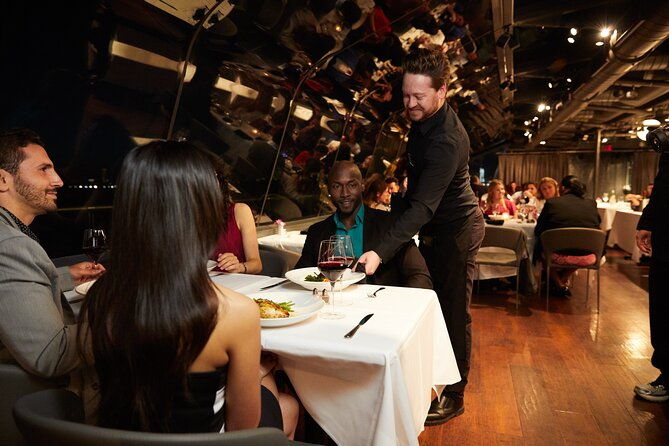 bateaux-new-york-thanksgiving-plated-dinner-cruise