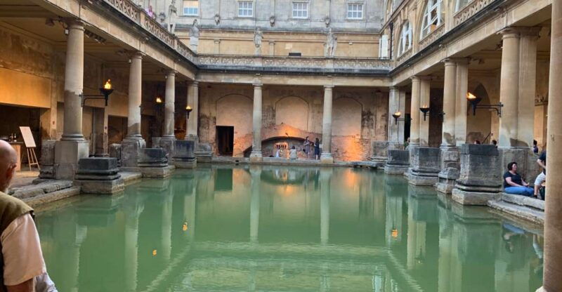 bath-guided-city-walking-tour-with-entry-to-the-roman-baths