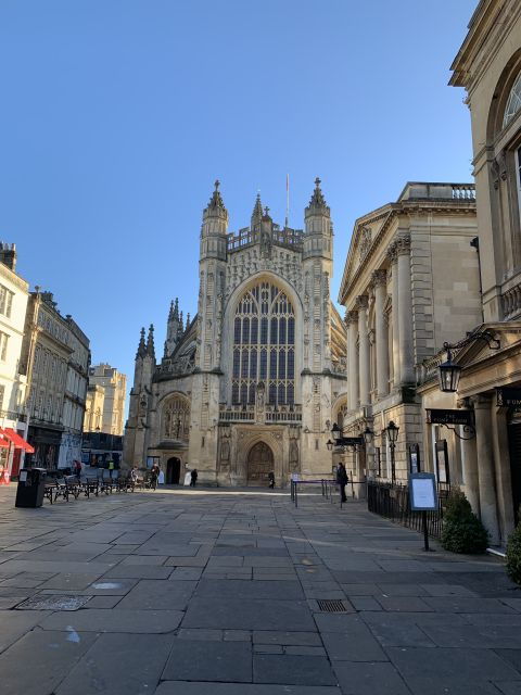bath-guided-city-walking-tour-with-entry-to-the-roman-baths