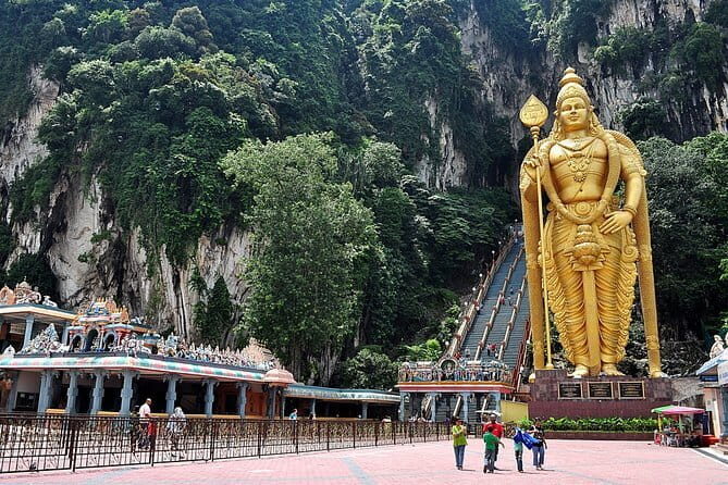 Batu Cave Tour and Kuala Lumpur City Exploration Tour ( 2 in 1 ) - Reviewing the Batu Cave and Kuala Lumpur City Exploration Tour: An Authentic Half-Day Experience