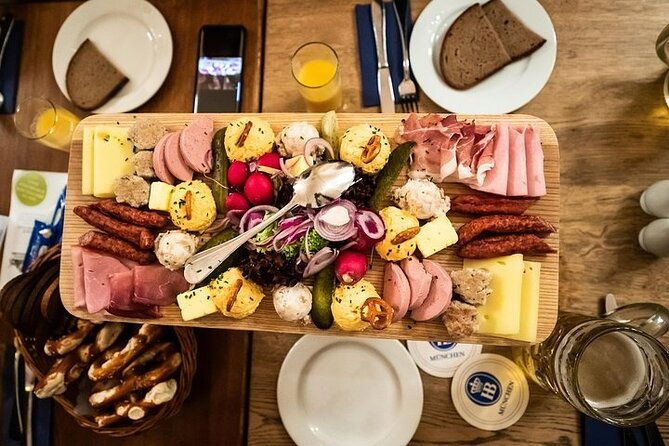 bavarian-beer-and-food-evening-tour-in-munich