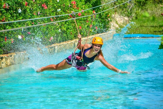 bavaro-extreme-zipline-splash-waterfall-pool-combo-experience