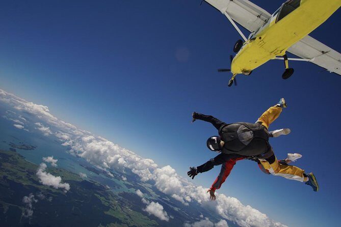 Bay of Islands: 18,000ft Skydive - An Honest Look at the Experience