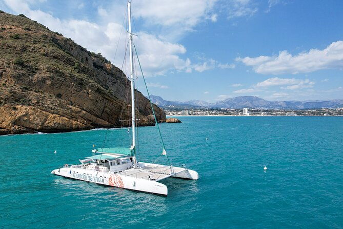 bay-trip-in-calpe-or-altea-with-a-sailing-catamaran