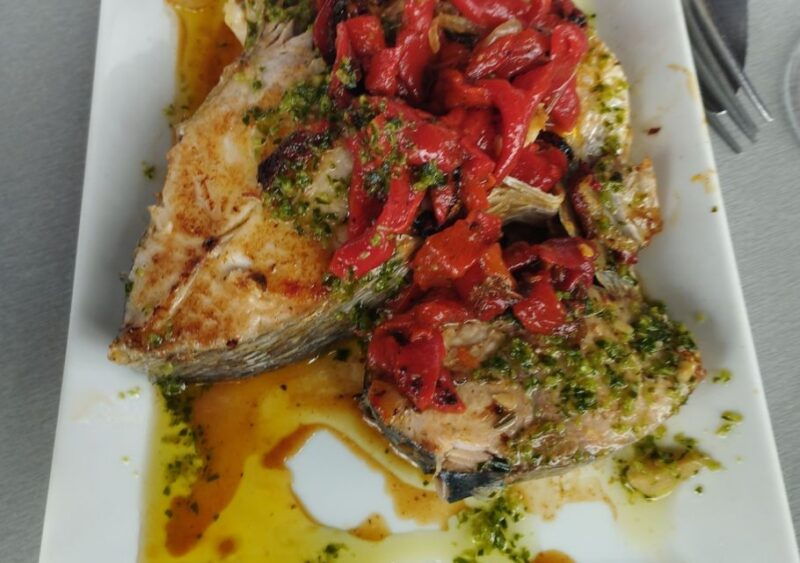 bayonne-guided-food-walking-tour-with-food-and-drinks