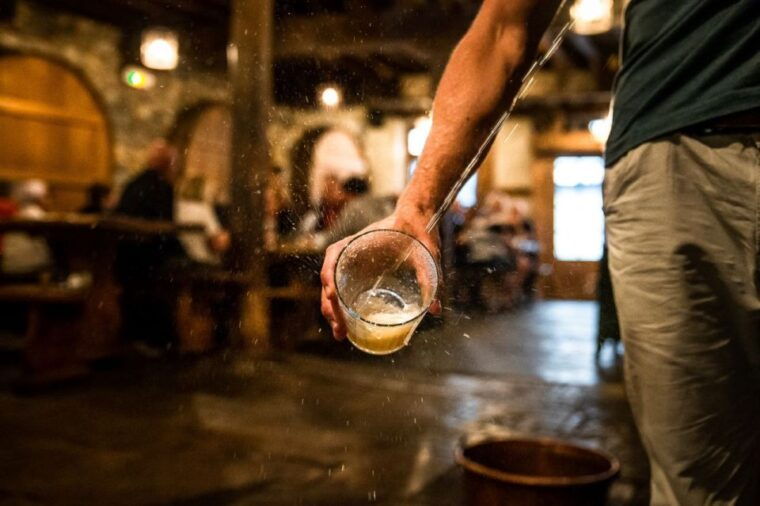 bayonne-guided-food-walking-tour-with-food-and-drinks