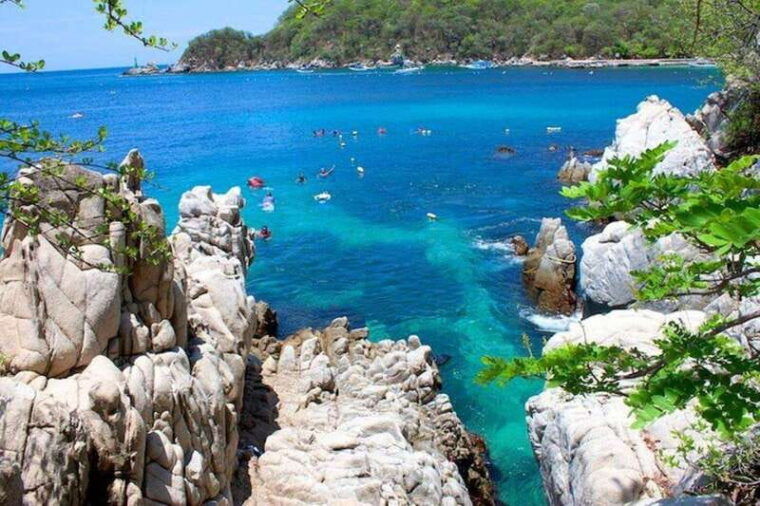 bays-tour-in-huatulco