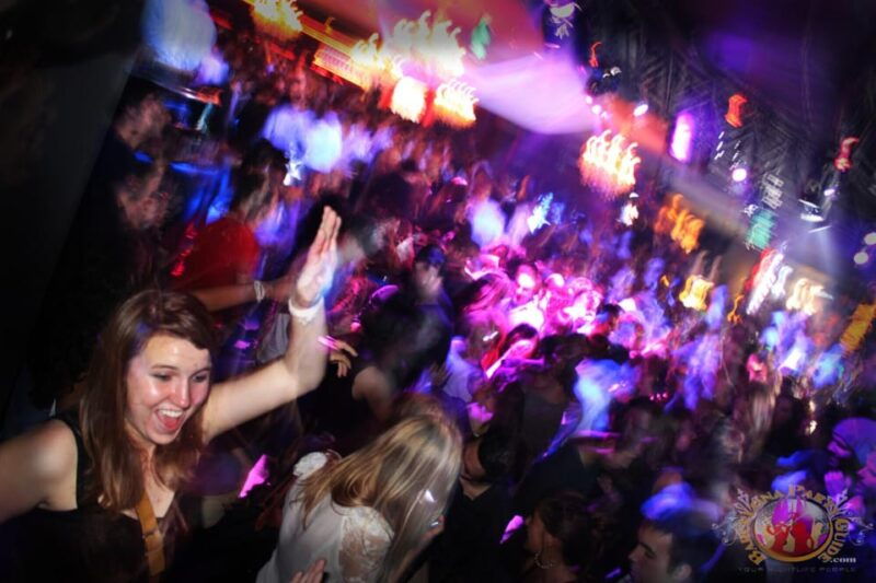 bcn-night-card-best-way-to-enjoy-barcelonas-nightlife