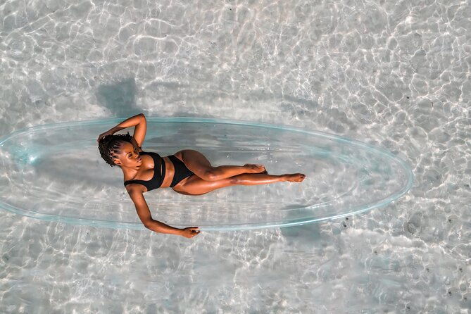 beach-day-and-clear-kayak-photoshoot-in-bahamas