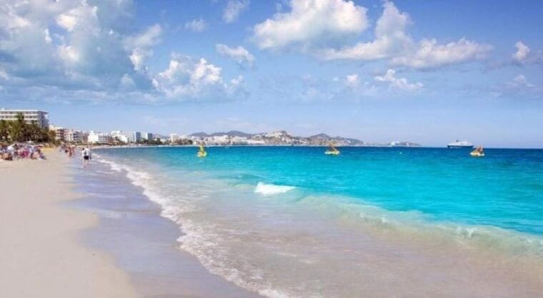 beach-hopping-ibiza-town-figueretas-playa-d-bossa