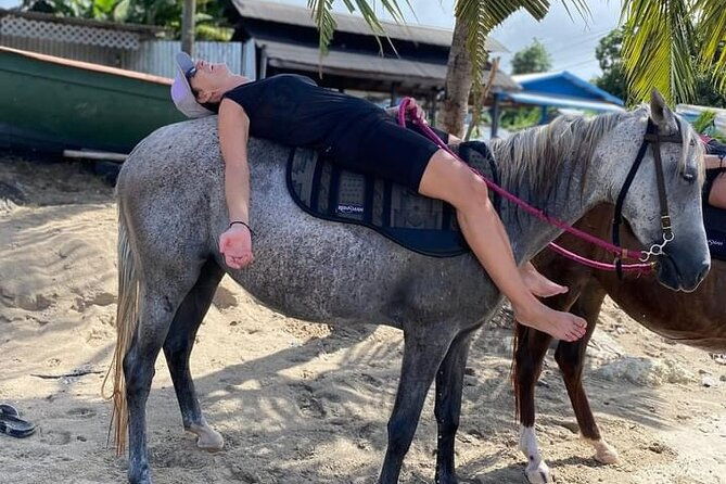 beach-ride-horseback-experience-with-dores-riding-stable