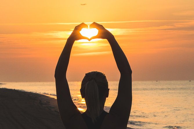 beach-yoga-emotion-sitges-barcelona