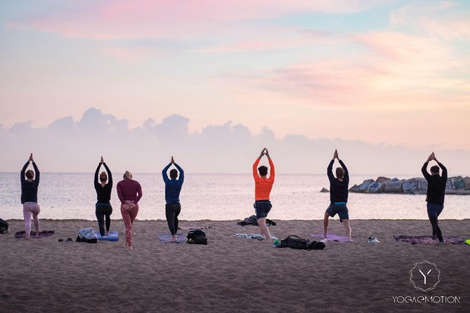 beach-yoga-emotion-sitges-barcelona