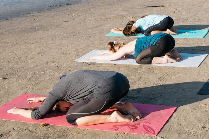 beach-yoga-in-san-diego
