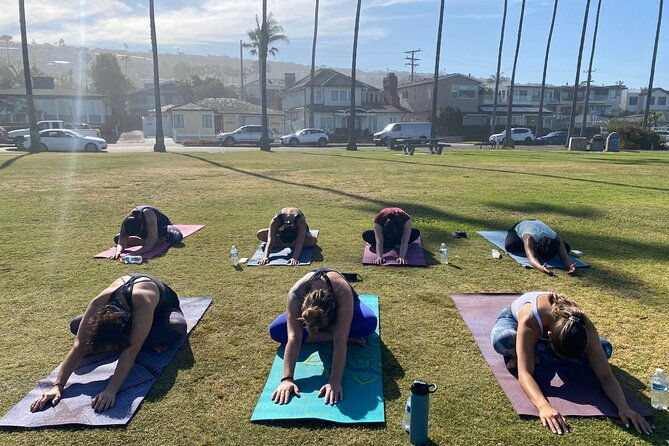 beach-yoga-in-san-diego