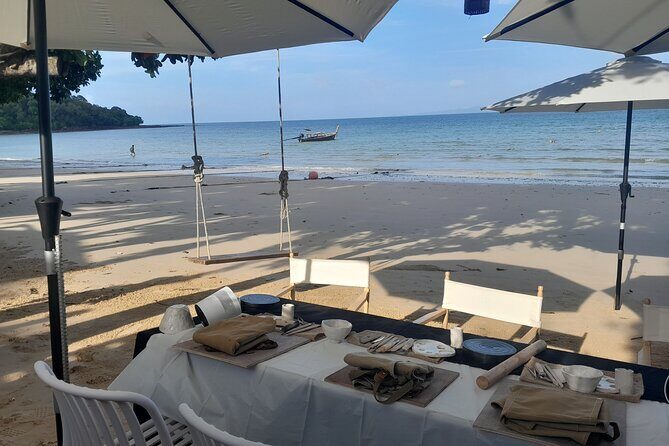 Beachfront Pottery Class by Hammock and Wheel - Key Points