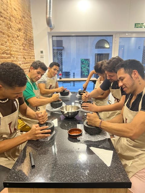 bean-to-bar-chocolate-workshop-in-barcelona