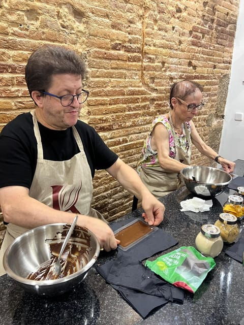 bean-to-bar-chocolate-workshop-in-barcelona