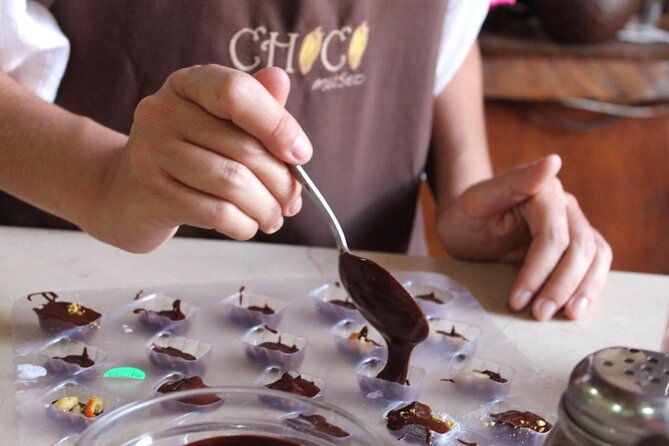 bean-to-bar-chocolate-workshop-in-chocomuseo-antigua
