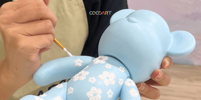 bear-painting-workshop-in-a-stylish-shophouse