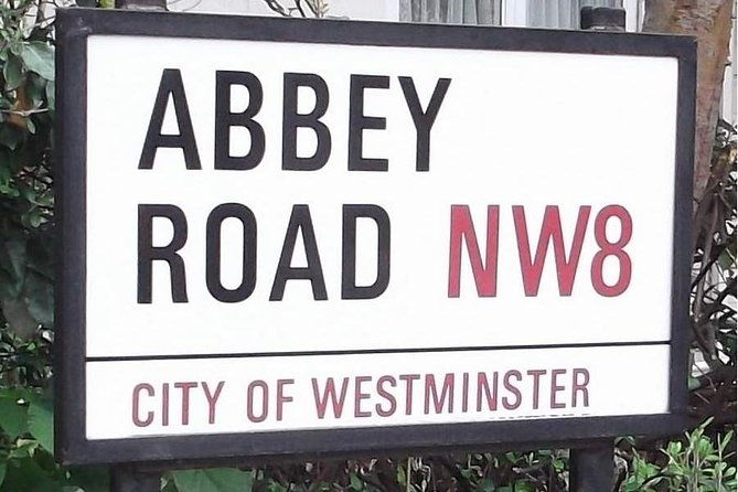 beatlesn-more-rockn-roll-private-taxi-tour