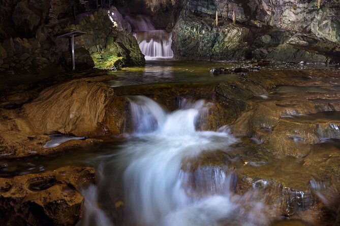 beatus-caves-panoramic-bridge-nature-park-blue-lake-and-lake-thun-cruise