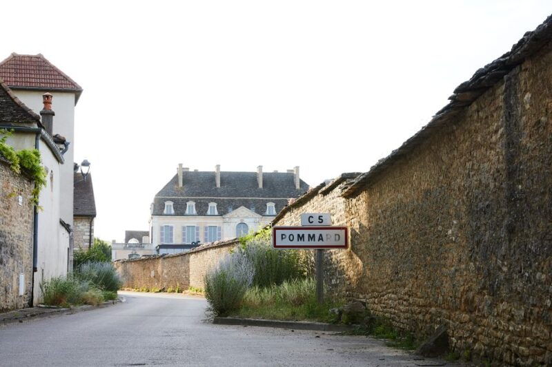 beaune-wine-tasting-at-chateau-de-pommard
