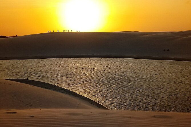 beautiful-lagoon-circuit-in-lencois-maranhenses