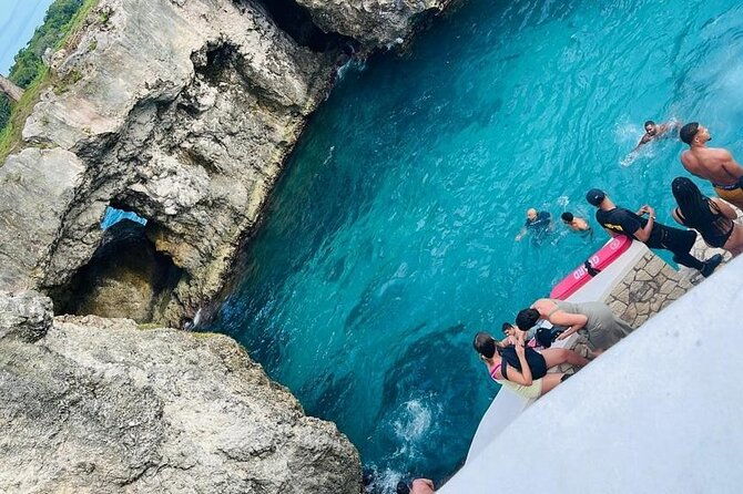 beautiful-sunset-tour-at-the-ricks-cafe-in-negril