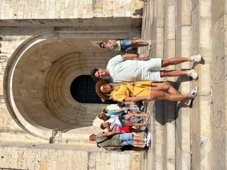 beautiful-tuk-tuk-tour-around-the-most-historical-sites