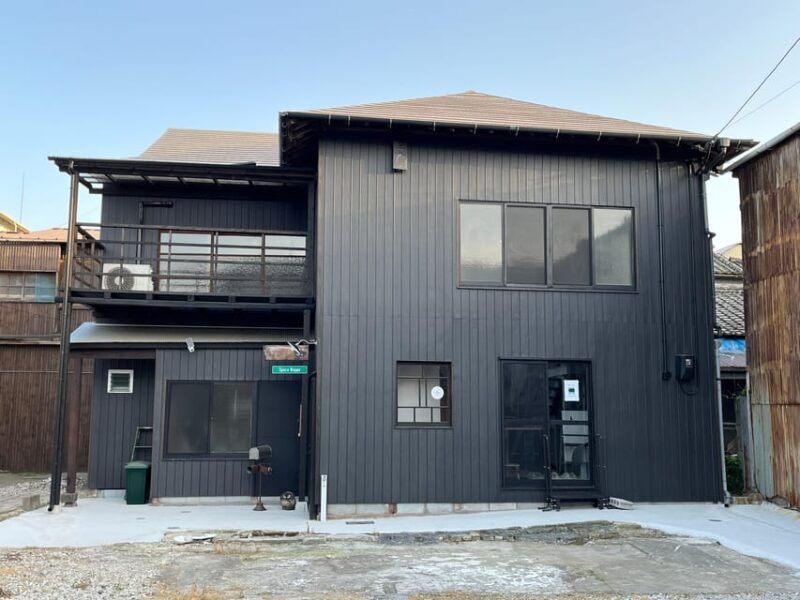 become-a-local-a-walking-tour-of-beppus-arts-craftsonsen