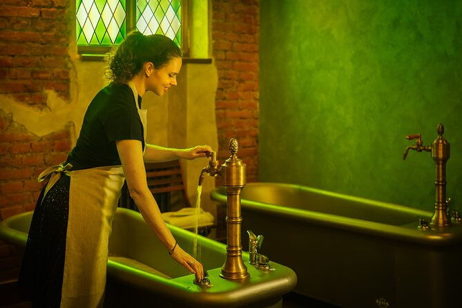 beer-spa-and-salt-cave-in-prague-single-bath