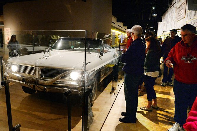 before-hours-guided-tour-of-the-country-music-hall-of-fame
