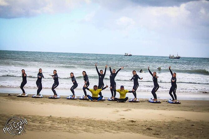 Beginner group surf lesson - What to Expect from the Beginner Surf Lesson