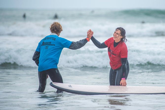 beginner-surf-lesson-at-the-beautiful-algarvian-west-coast